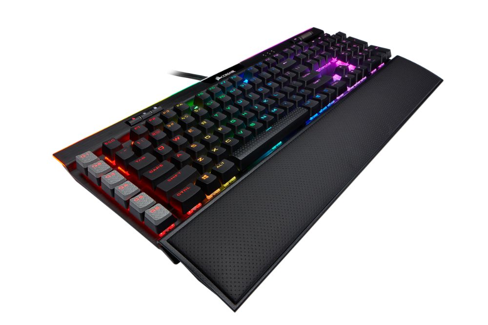 Corsair K95 RGB PLATINUM XT Keyboard - Cherry MX Speed