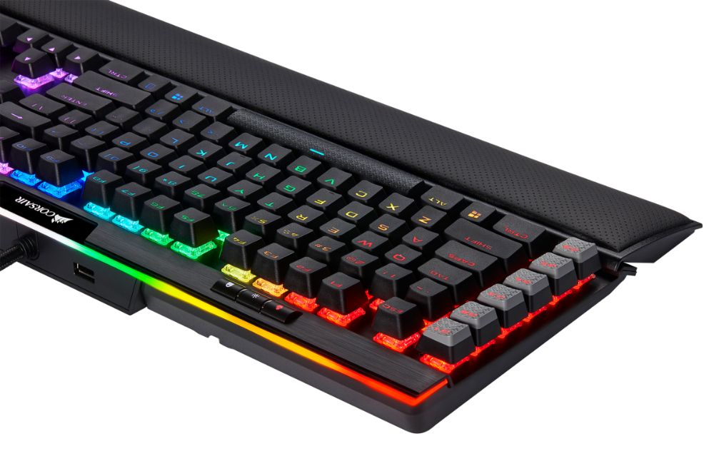 Corsair K95 RGB PLATINUM XT Keyboard - Cherry MX Speed